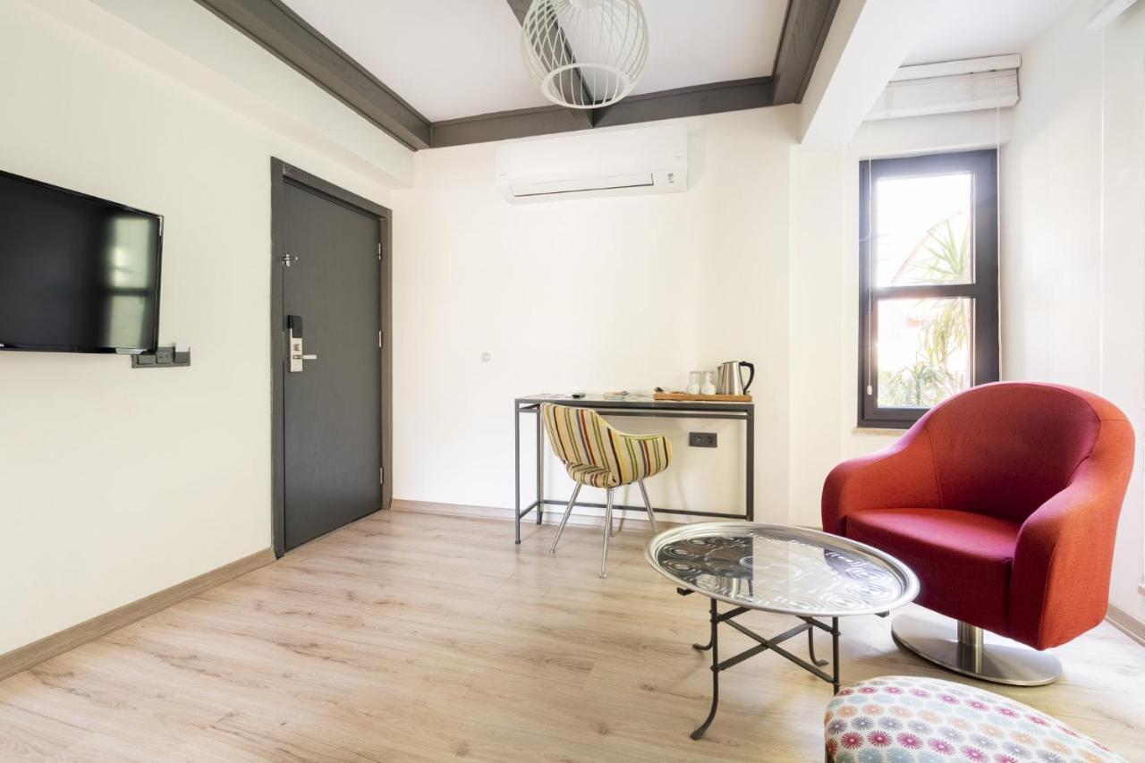 Pleasant Flat Near Hadrians Gate Apartment Antalya Exterior photo