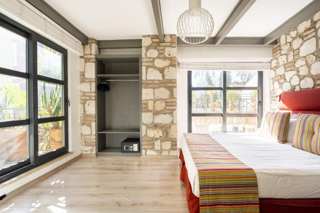 Pleasant Flat Near Hadrians Gate Apartment Antalya Exterior photo