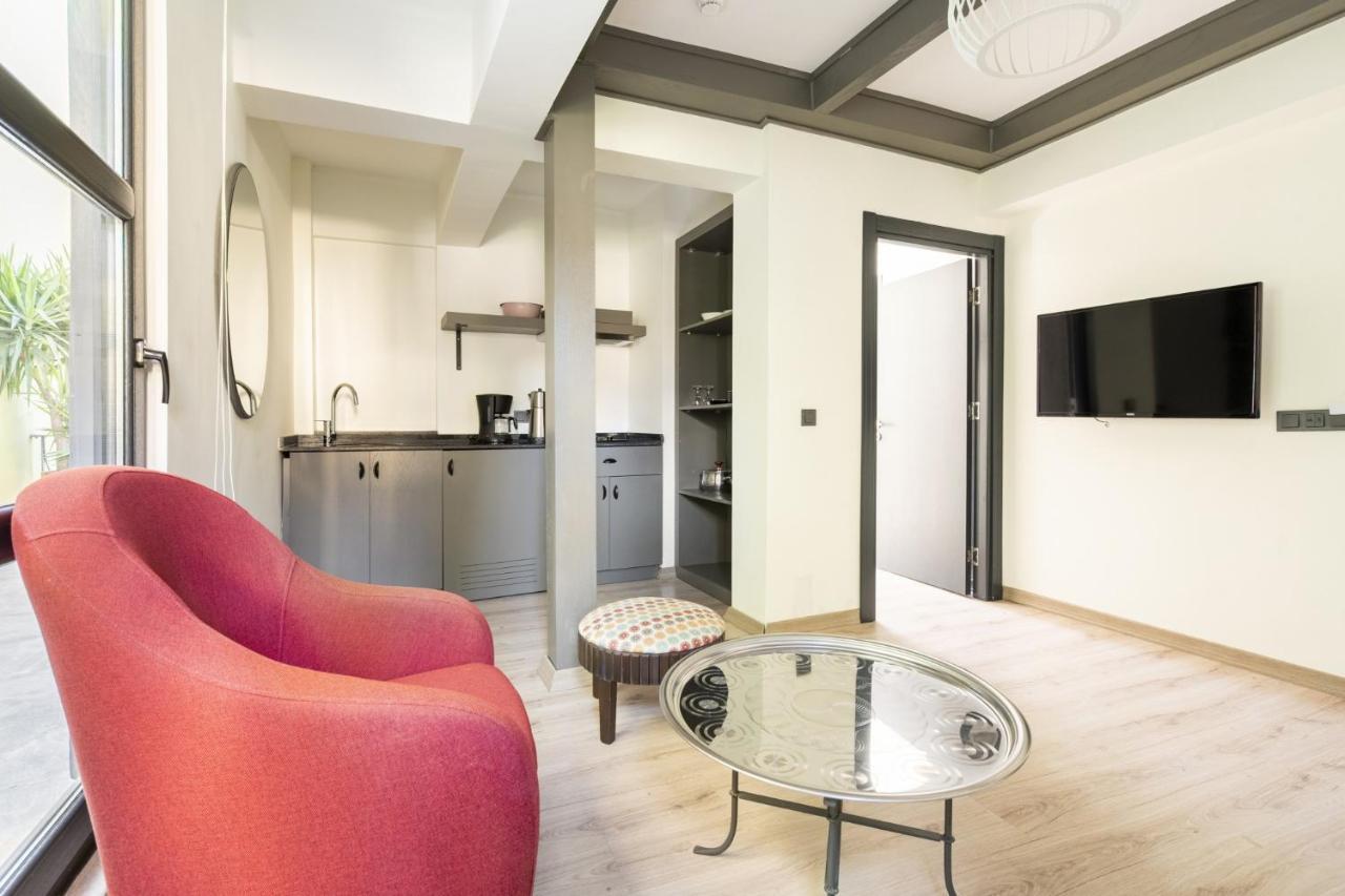 Pleasant Flat Near Hadrians Gate Apartment Antalya Exterior photo